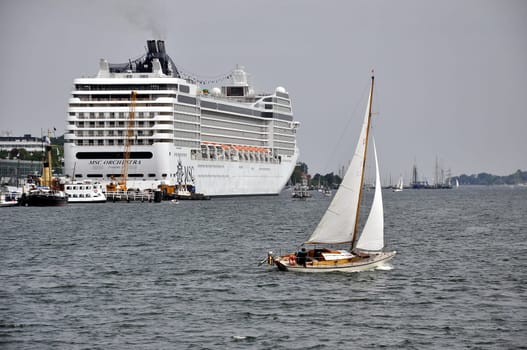 cruise ships in the harbour of kiel