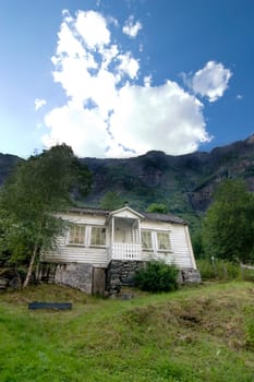 Mountin House