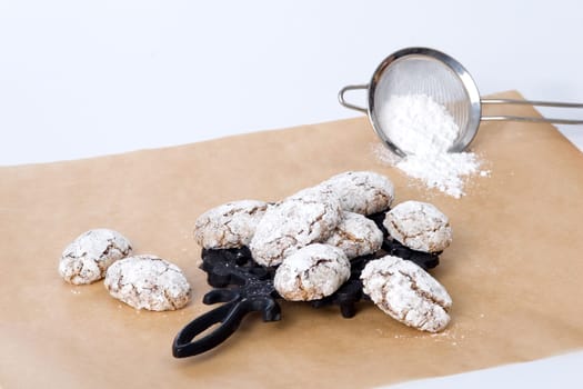 Biscuits and powdered sugar