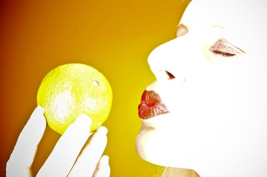 kiss the orange