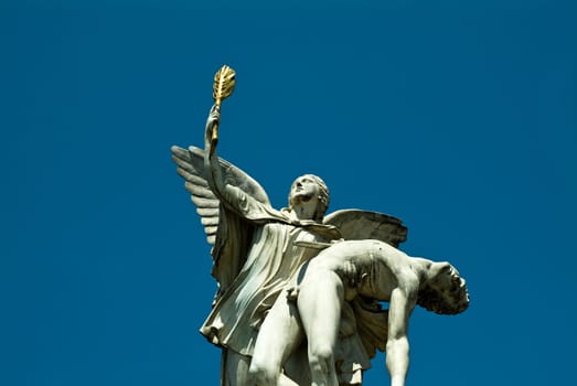 Monument with heroes