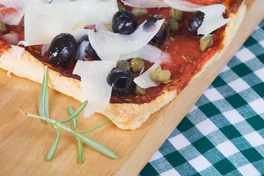 Caper Pizza