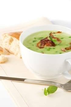 Pea soup and bread