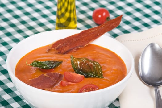 Thick tomato soup