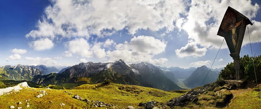 Cross at the Plumsjoch