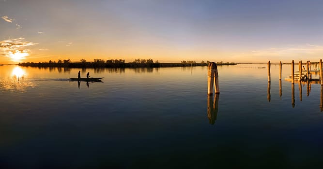sunset,lake,sea,boat,nature,harbor,travel,landscape gondola,gondola,sunset,maritime,sunrise,cloudless,sky,evening mood,italy,adriatic sea,venice,harbor wall,stake,shadow,lagoon,boat,ship,recreation,vacation,f