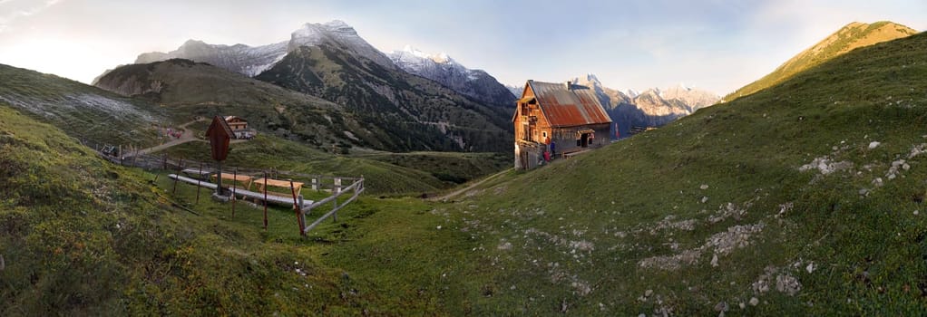 Plumsjochhütte