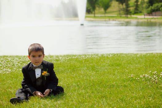 Little boy sits and waits