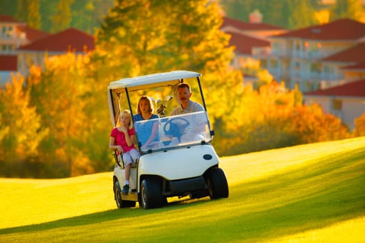 Family goes golfing