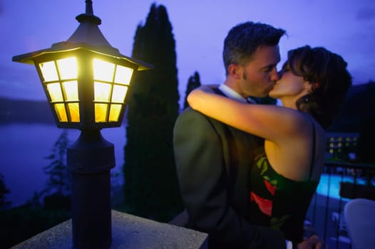Couple kiss