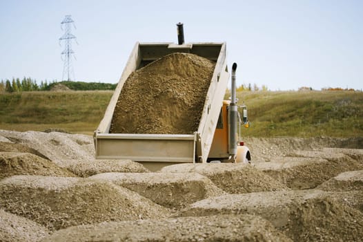 Dumper truck discarding load
