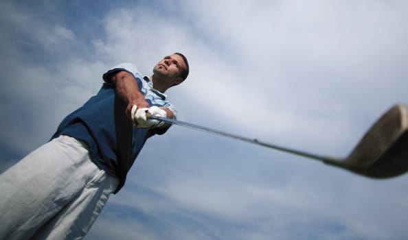 Golfer judging the shot