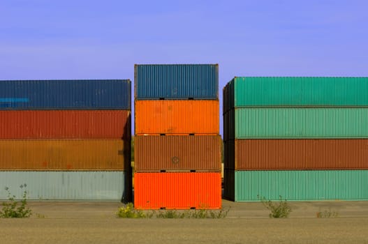 Storage containers