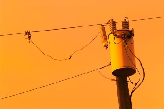 Transformer for powerline