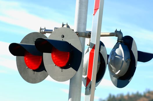 Railroad crossing light