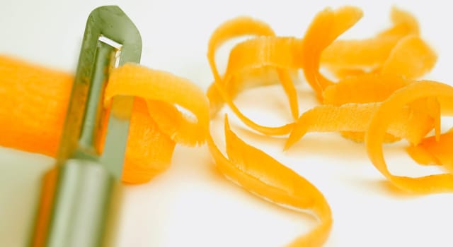 Peeling carrot