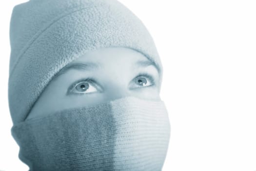 Woman bundled up wearing toque and scarf