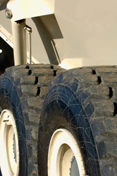 Heavy duty tires