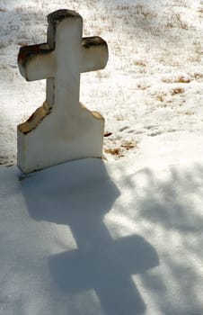 Cross tombstone
