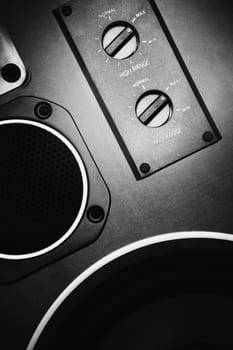 Loud speakers