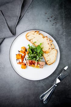 arugula with crusty bread and pate sauce