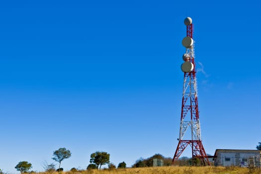 Telecommunications tower
