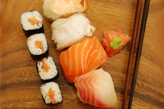 Nigii and maki sushi meal