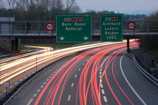 (Highway or motorway or turnpike or autobahn) and lane