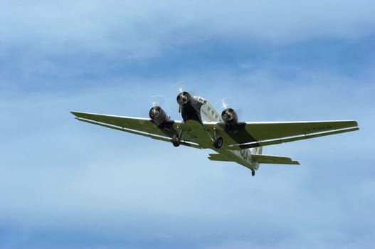 Ju 52