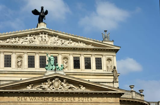 Embellishments at the Alte Oper Frankfurt. Pegasus on the ridge and below the panther quadrile
