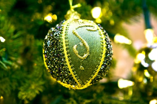 Tree toy