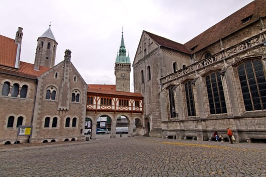 Burgplatz with Dankwarderode Castle and Cathedral