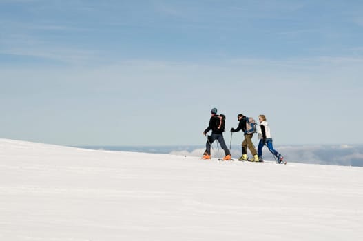 Snowshoeing03