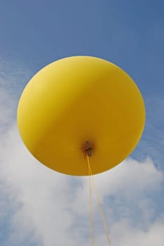yellow air balloon