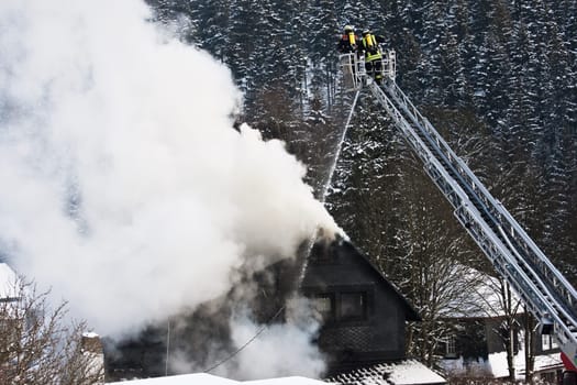 Residential building fire XIV