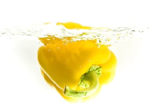 Bell pepper in water wd416