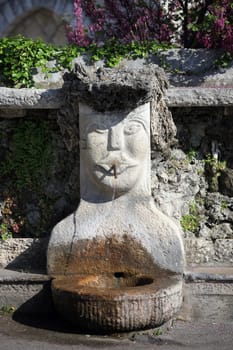 Fountain with face