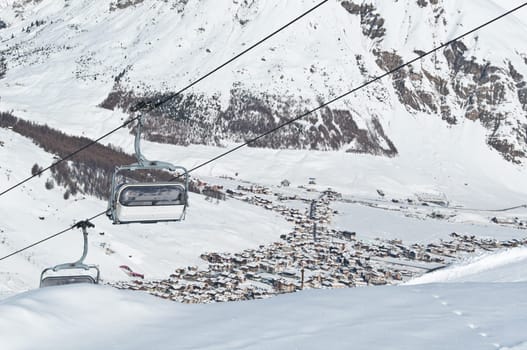Chairlift and mountains