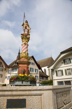Niklaus Thut Statue