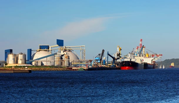Quebec River Port
