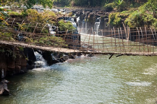 Suspension bridge