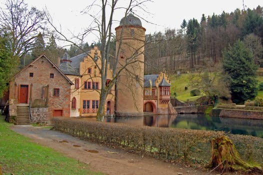 Mespebrunn moated castle