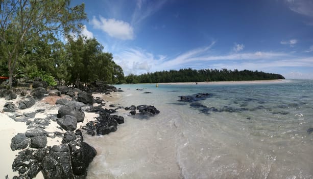 Beach panorama ile aux cerfs