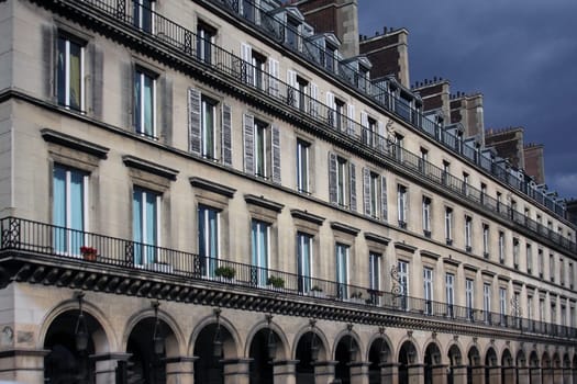 Window façade