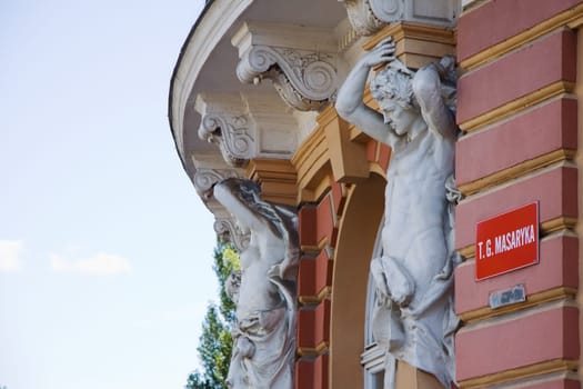 Parapet supports