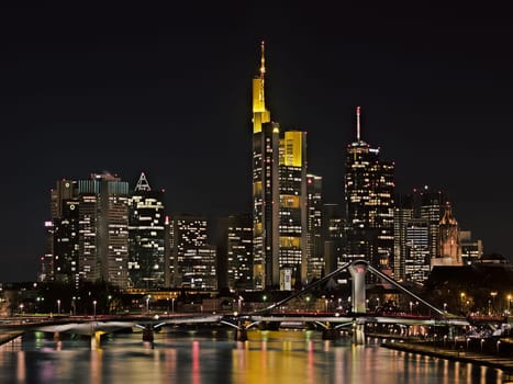 Mainhatten Black