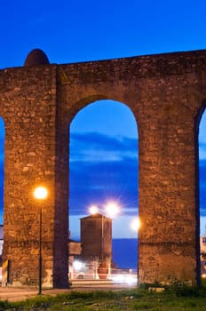 Evora aqueduct by night