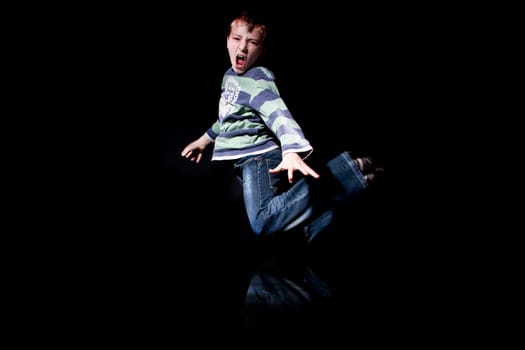 Boy jumps and screams wd678