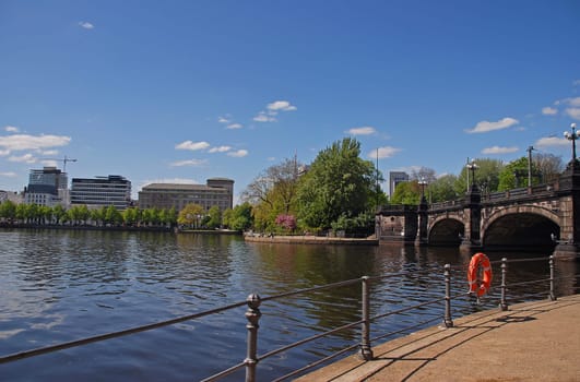 Lombard Bridge
