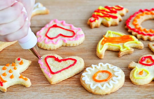 Decorating cookies